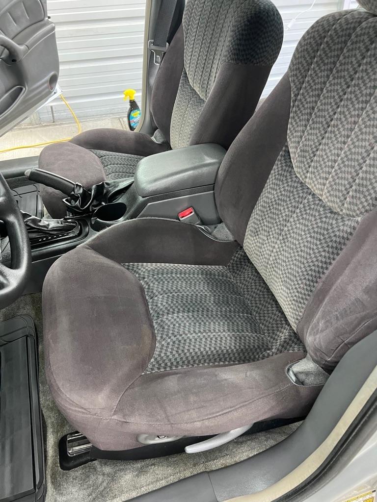 Pontiac Grand Am 4dr Sdn SE1 2004