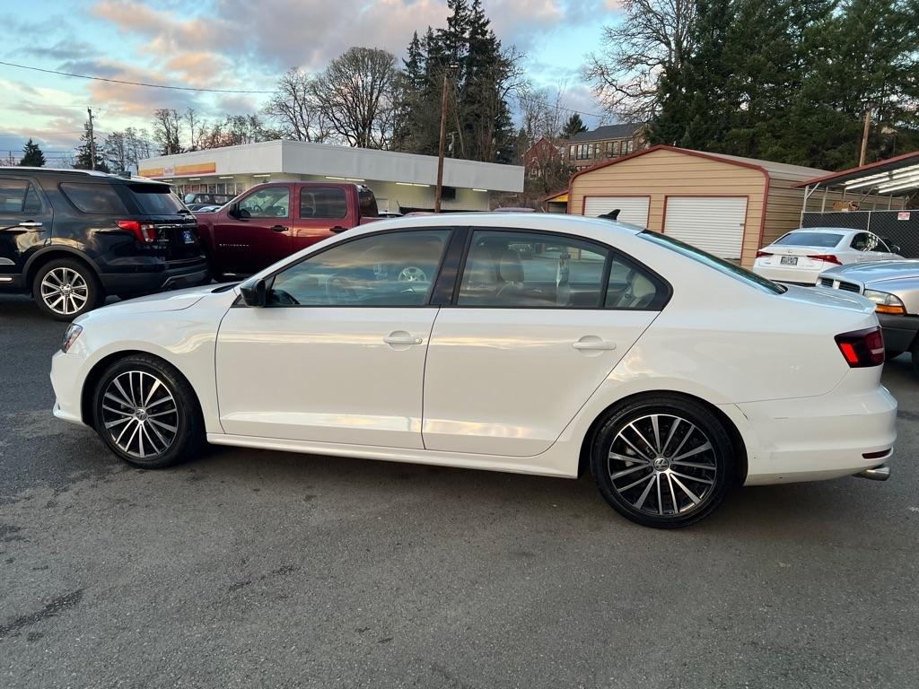 Volkswagen Jetta Sedan 4dr Auto 1.8T Sport PZEV 2016