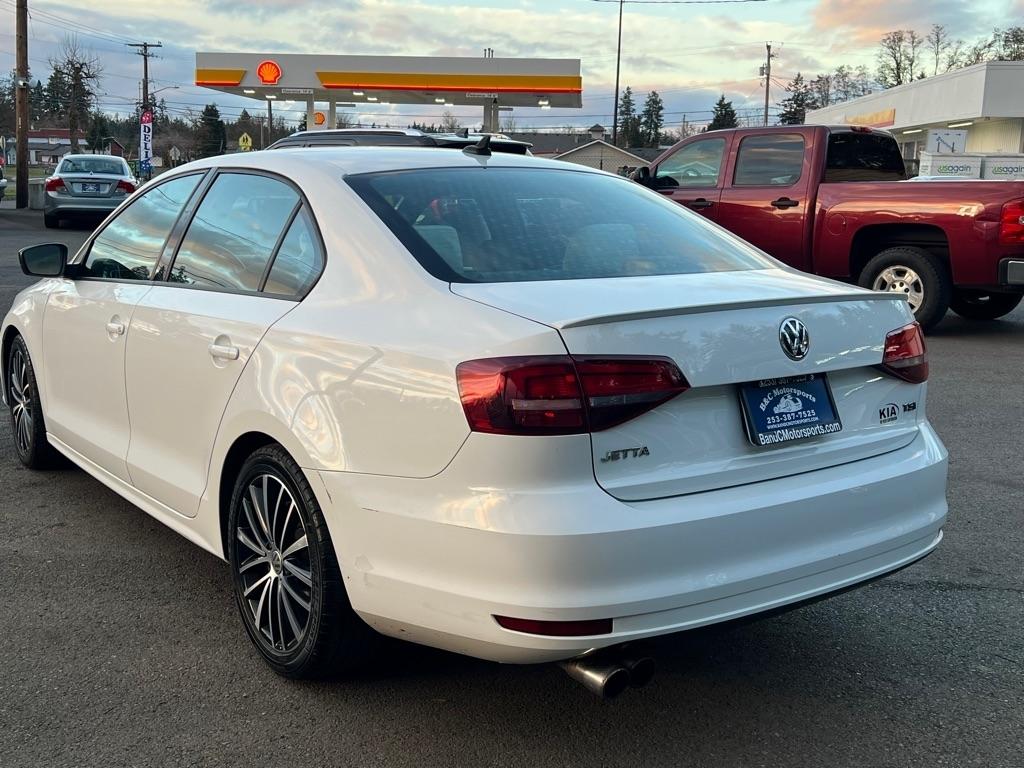 Volkswagen Jetta Sedan 4dr Auto 1.8T Sport PZEV 2016