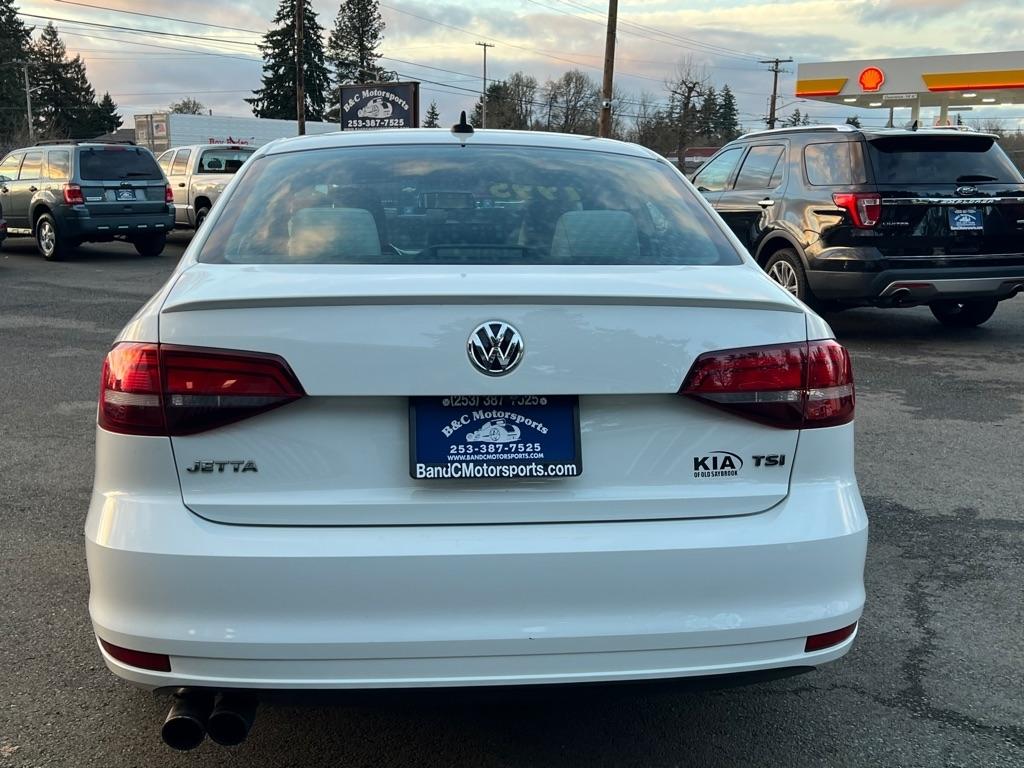 Volkswagen Jetta Sedan 4dr Auto 1.8T Sport PZEV 2016