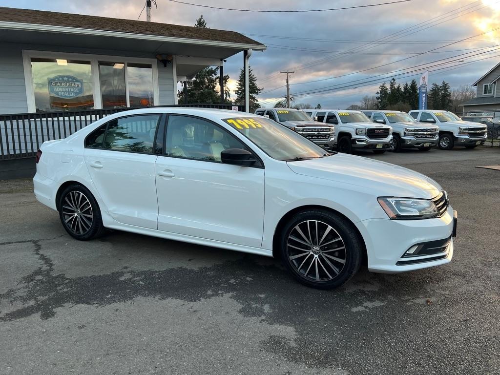Volkswagen Jetta Sedan 4dr Auto 1.8T Sport PZEV 2016
