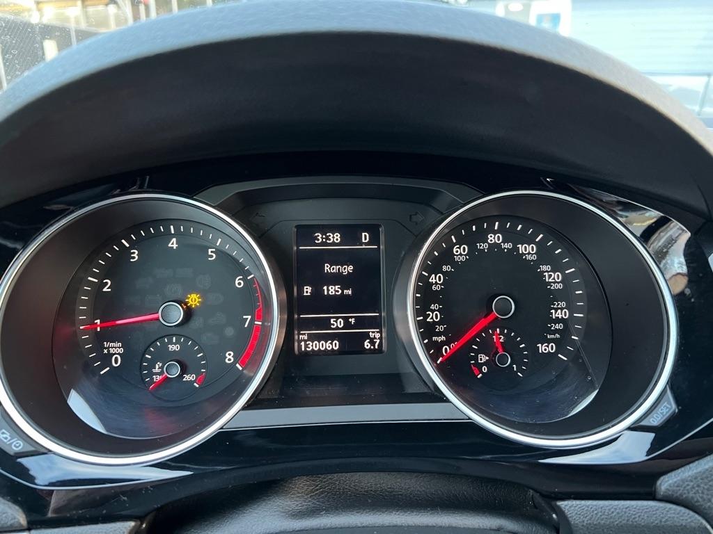 Volkswagen Jetta Sedan 4dr Auto 1.8T Sport PZEV 2016