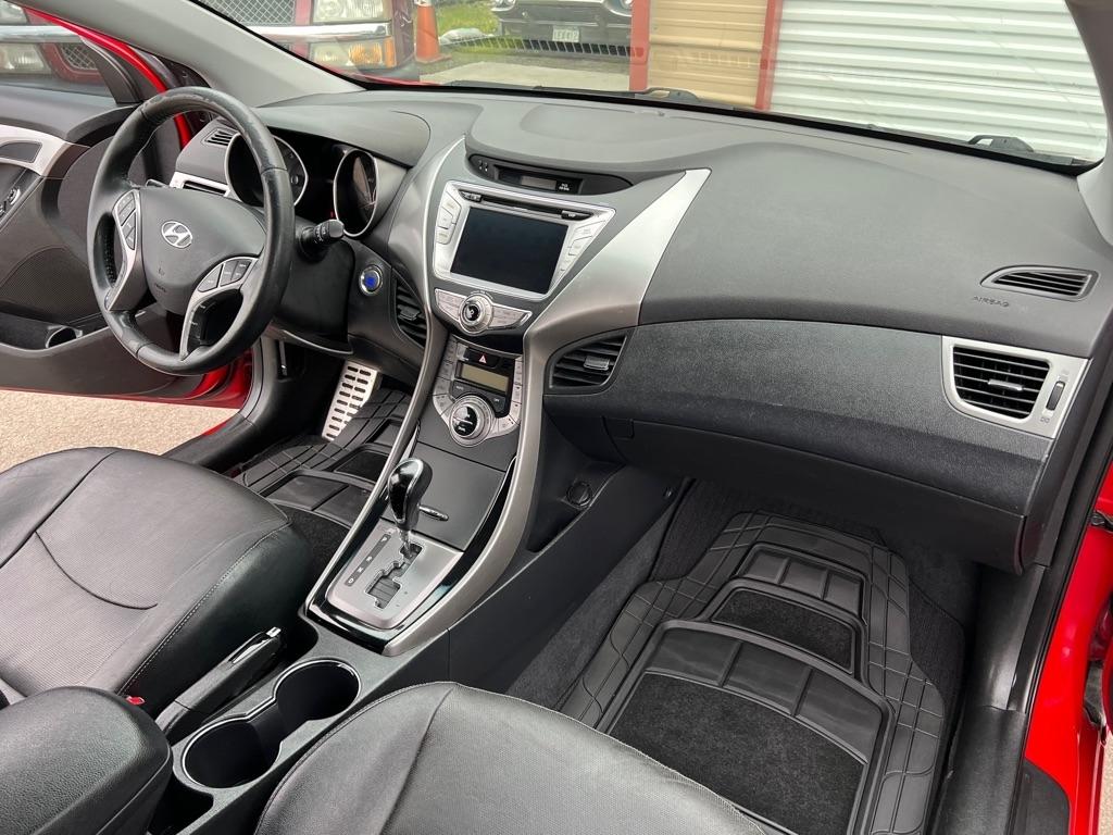 Hyundai Elantra Coupe 2dr Auto SE PZEV 2013