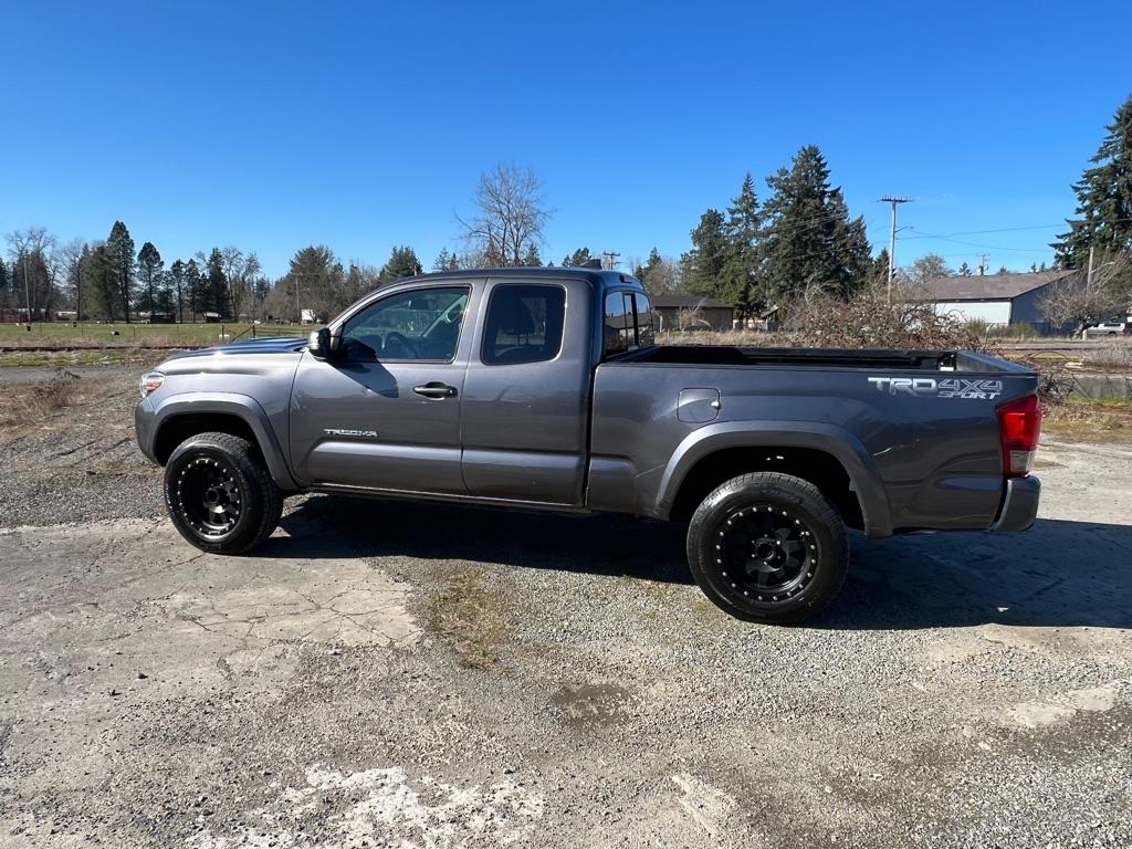 Toyota Tacoma 4WD Access Cab V6 AT SR5 (Natl) 2016