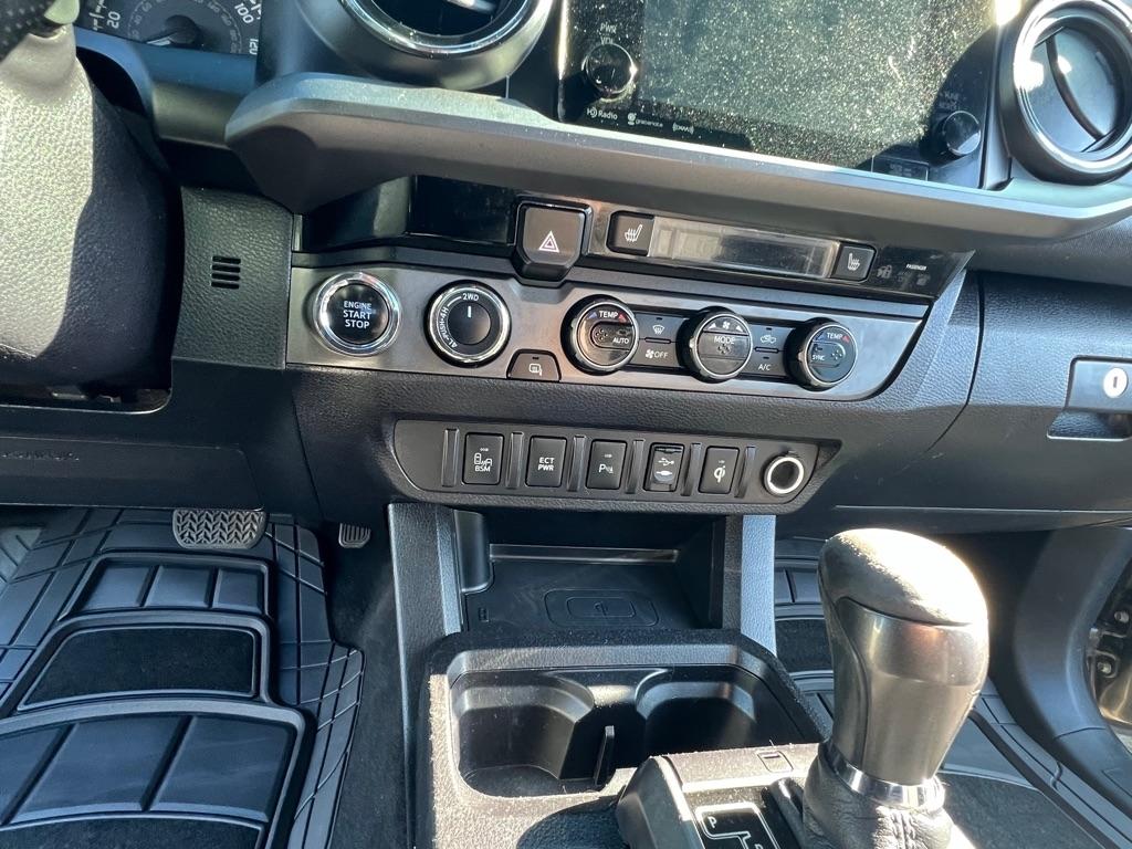 Toyota Tacoma 4WD Access Cab V6 AT SR5 (Natl) 2016