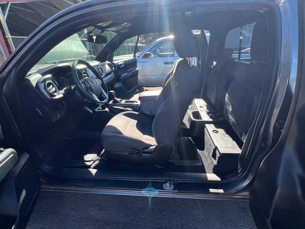 Toyota Tacoma 4WD Access Cab V6 AT SR5 (Natl) 2016