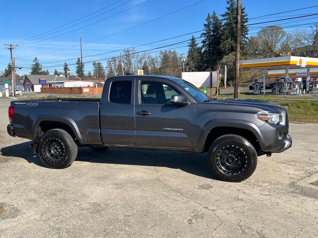 Toyota Tacoma 4WD Access Cab V6 AT SR5 (Natl) 2016
