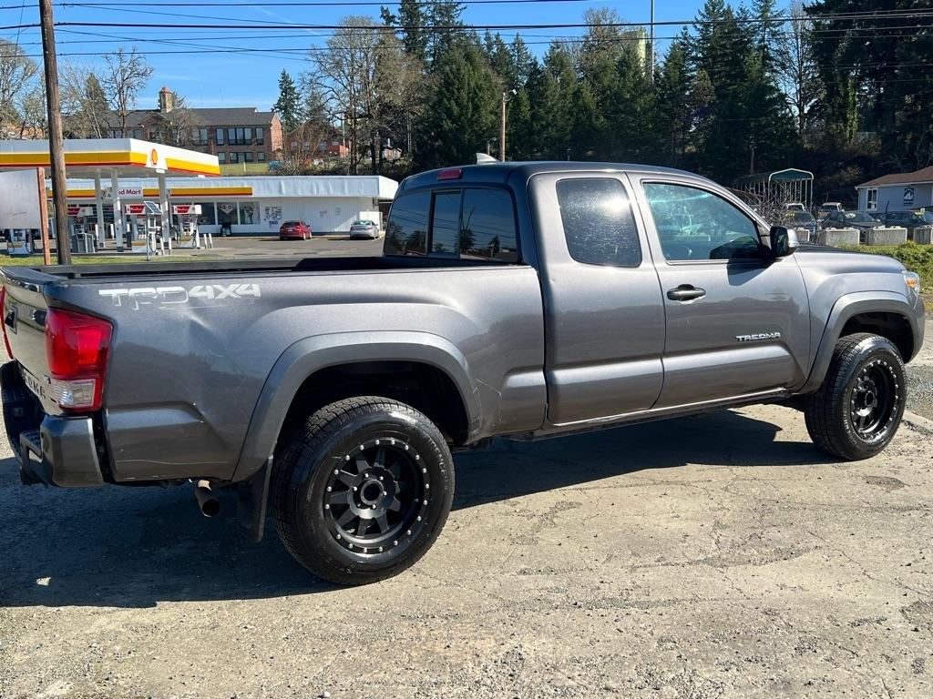 Toyota Tacoma 4WD Access Cab V6 AT SR5 (Natl) 2016
