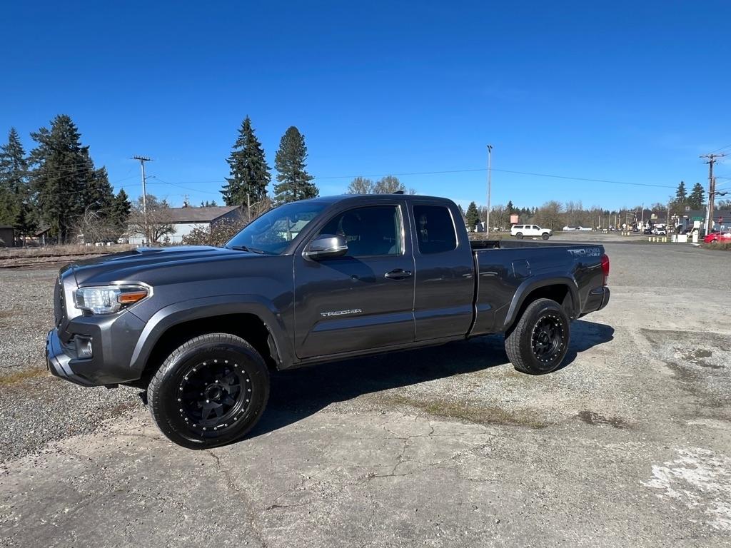Toyota Tacoma 4WD Access Cab V6 AT SR5 (Natl) 2016