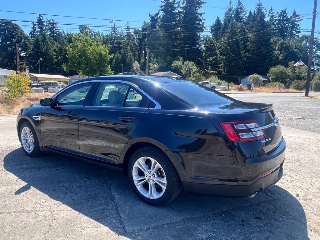 Ford Taurus SEL FWD 2017