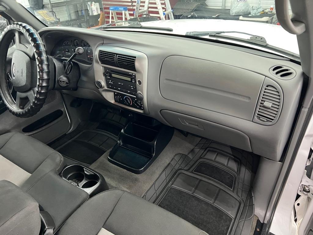 Ford Ranger 2WD 2dr SuperCab 126" XLT 2009