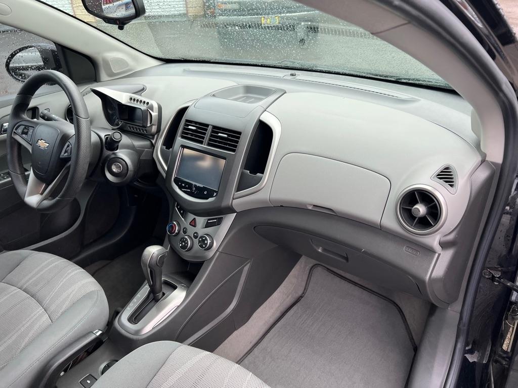Chevrolet Sonic 4dr Sdn Auto LT 2015