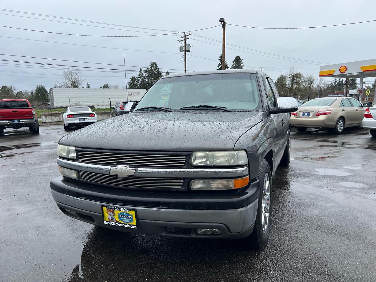 Chevrolet Silverado 1500 Ext Cab 143.5" WB LS 2002