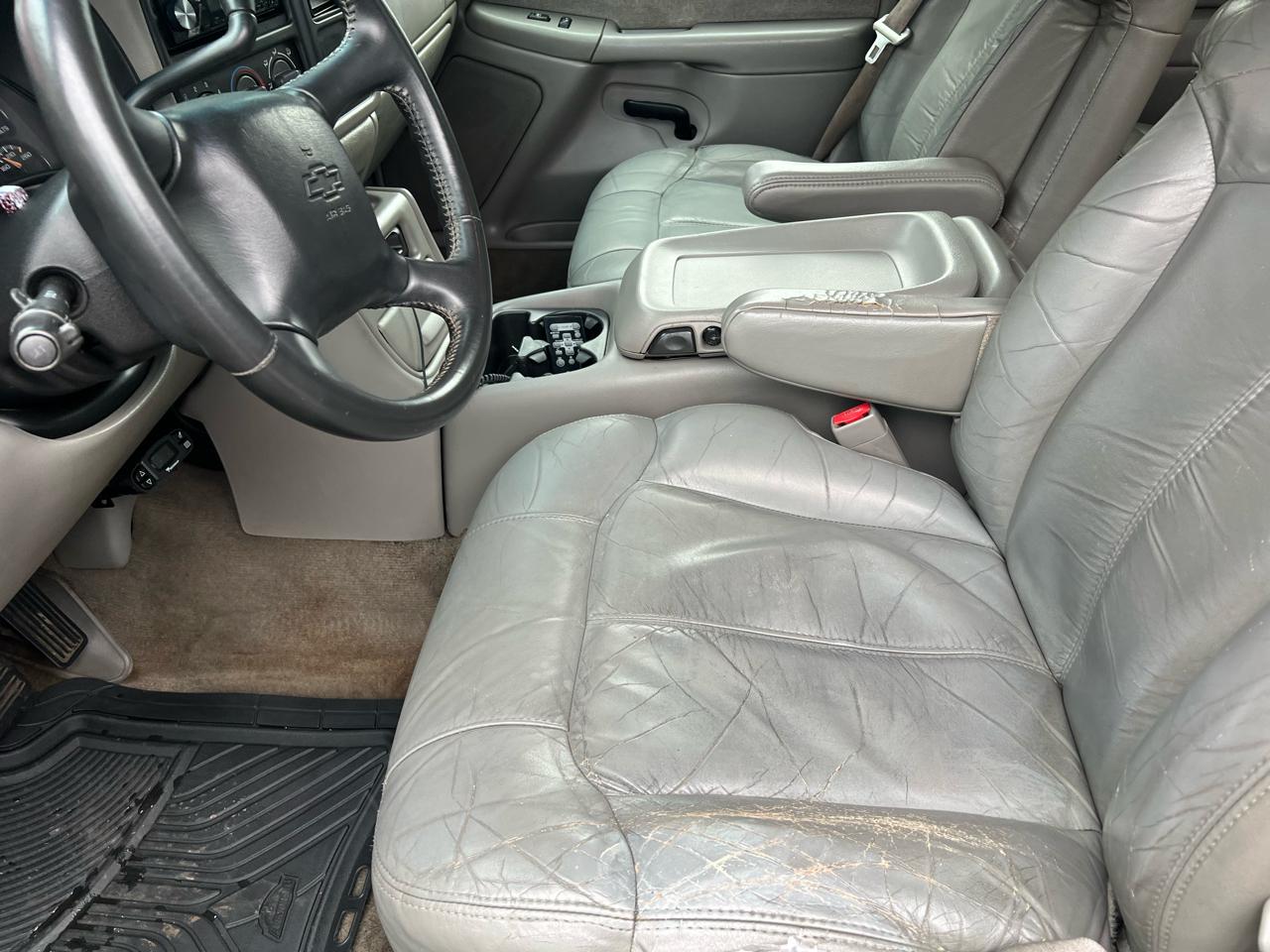 Chevrolet Silverado 1500 Ext Cab 143.5" WB LS 2002