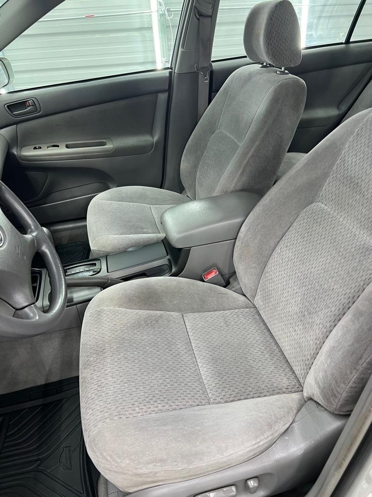 Toyota Camry 4dr Sdn XLE Auto (Natl) 2003
