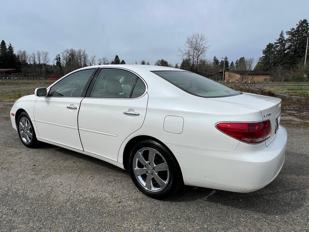 Lexus ES 330 4dr Sdn 2005