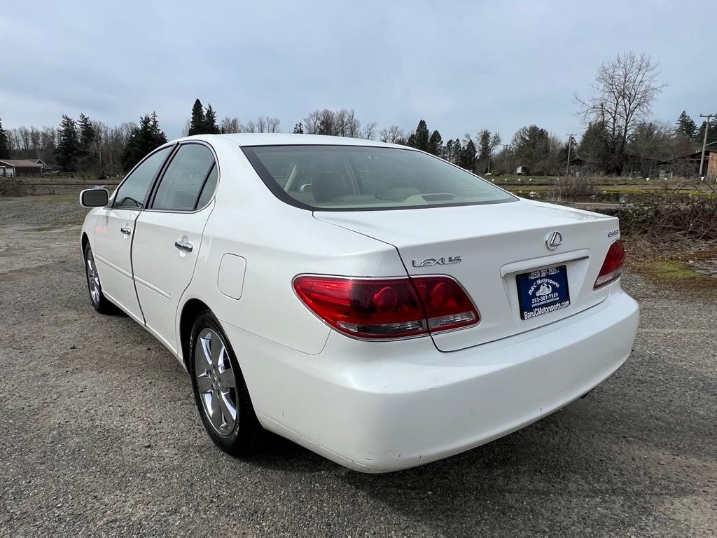 Lexus ES 330 4dr Sdn 2005