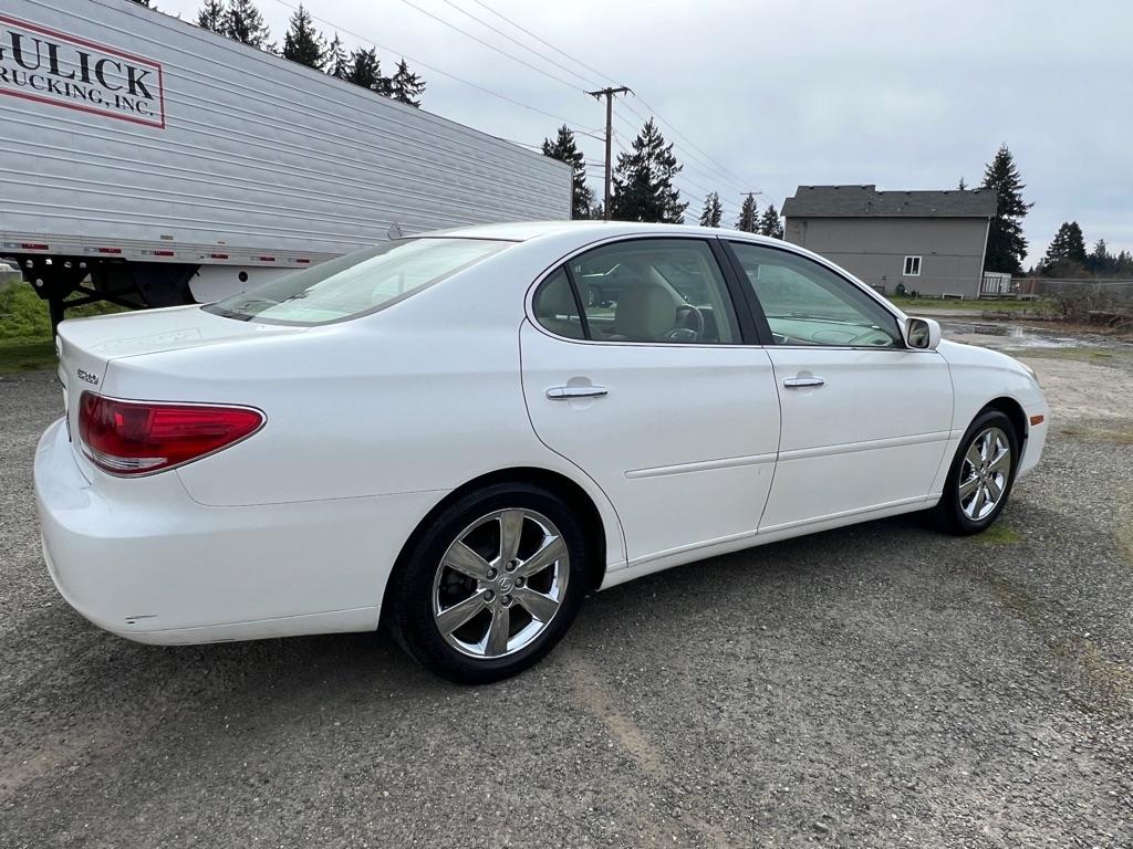 Lexus ES 330 4dr Sdn 2005