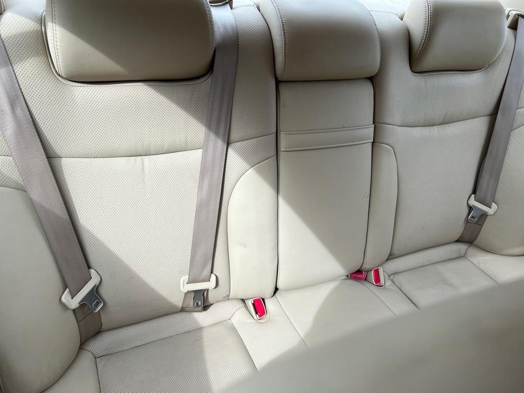 Lexus ES 330 4dr Sdn 2005