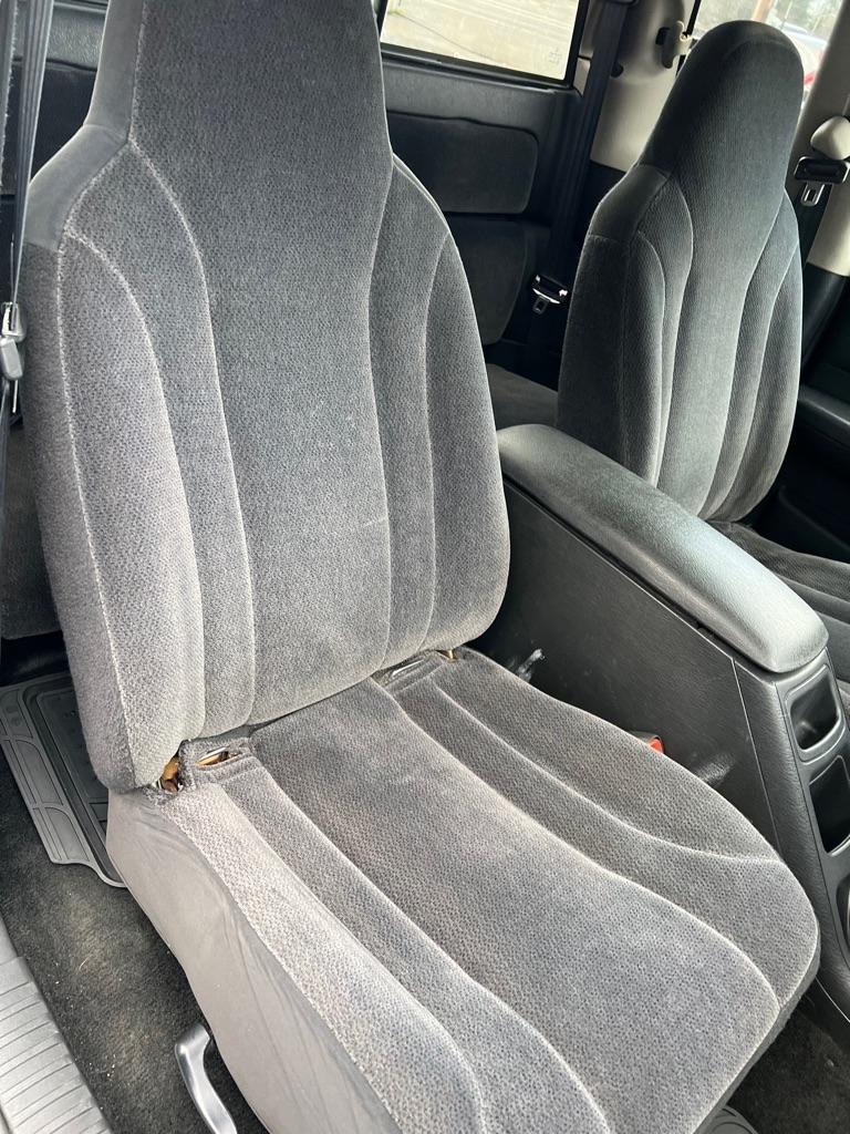 Dodge Dakota 2dr Club Cab 131" WB Base 2003