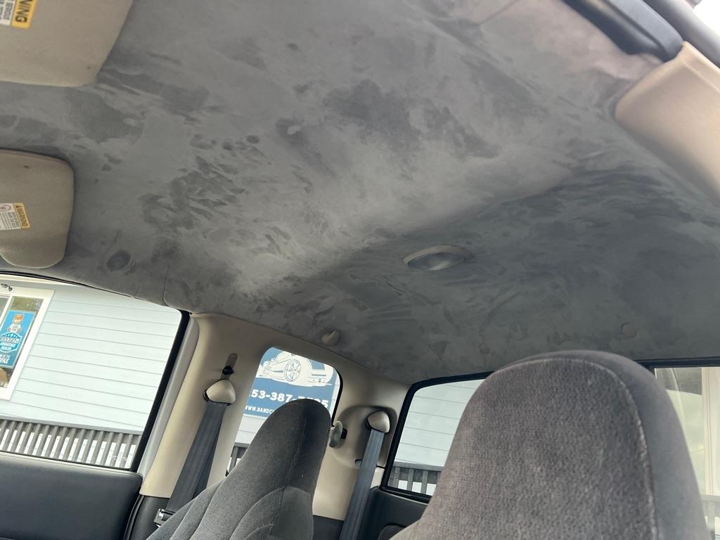 Dodge Dakota 2dr Club Cab 131" WB Base 2003