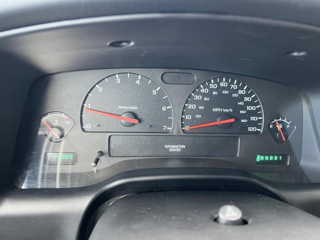 Dodge Dakota 2dr Club Cab 131" WB Base 2003