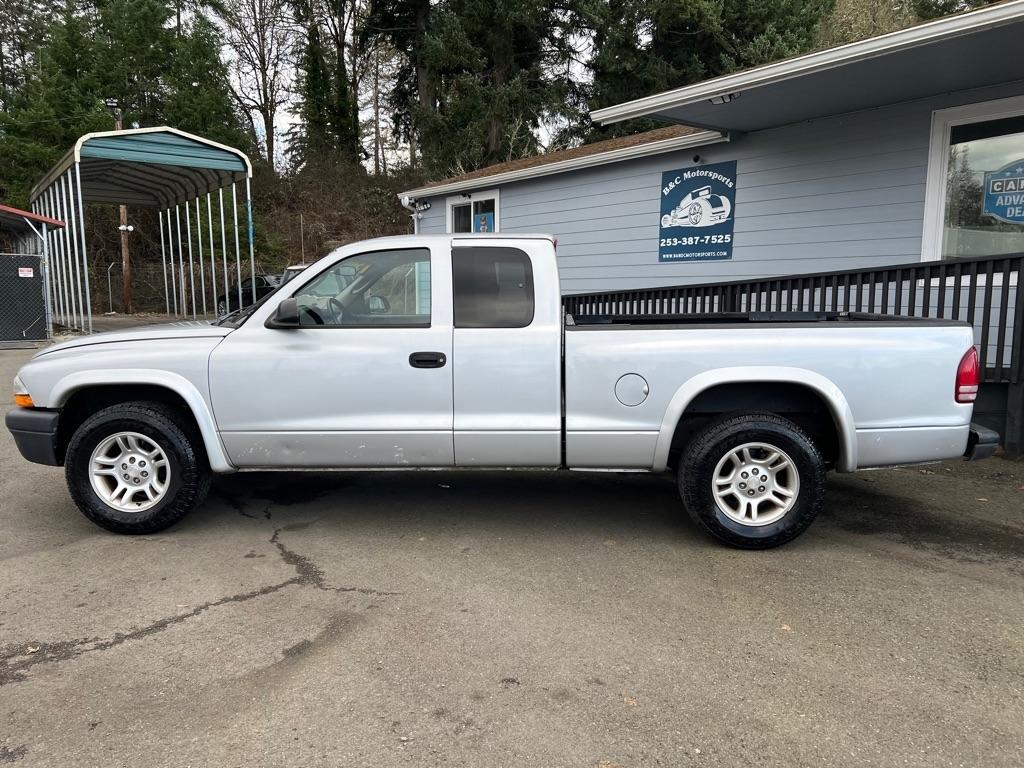 Dodge Dakota 2dr Club Cab 131" WB Base 2003