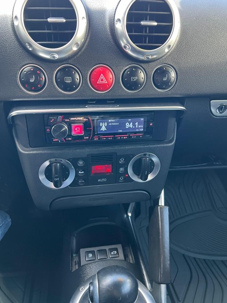 Audi TT 2dr Cpe Auto 2003