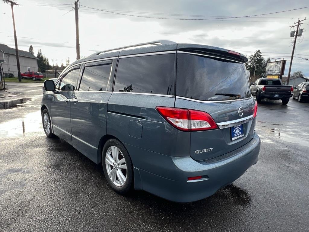 Nissan Quest 4dr SL 2011