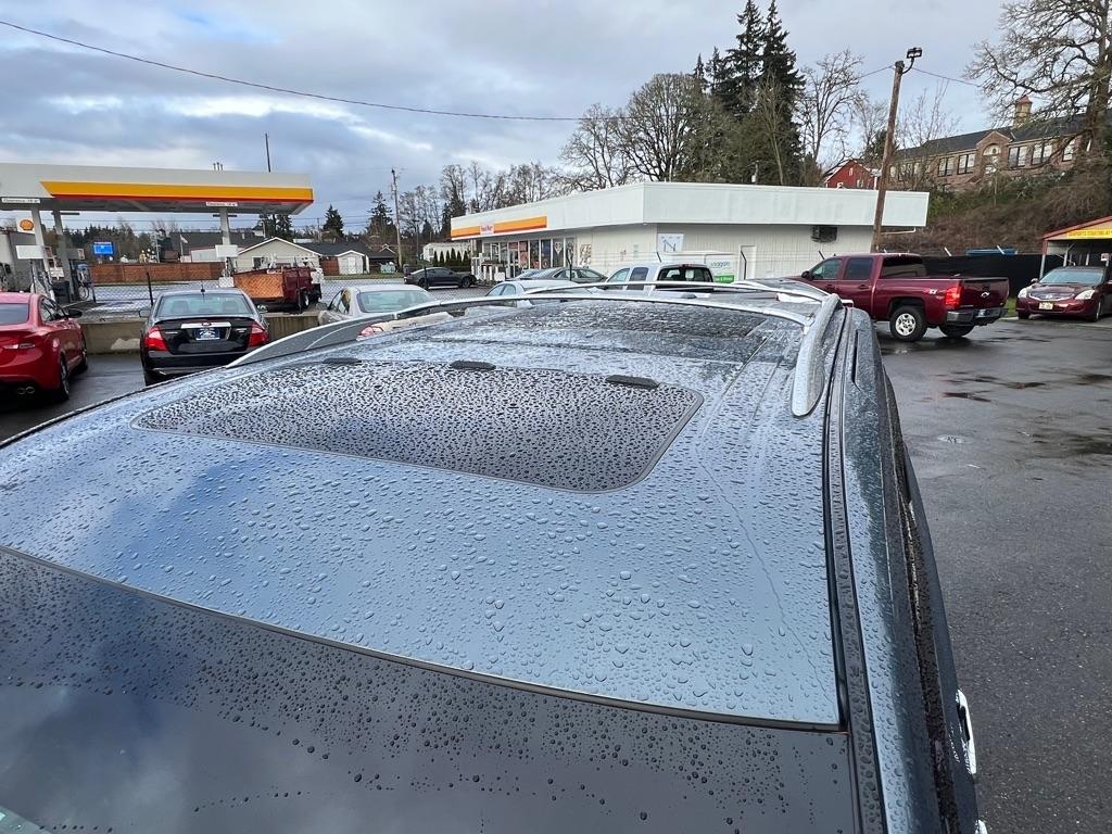 Nissan Quest 4dr SL 2011