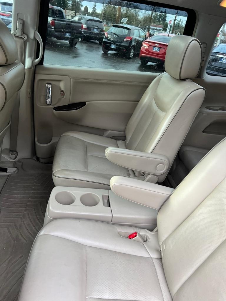 Nissan Quest 4dr SL 2011