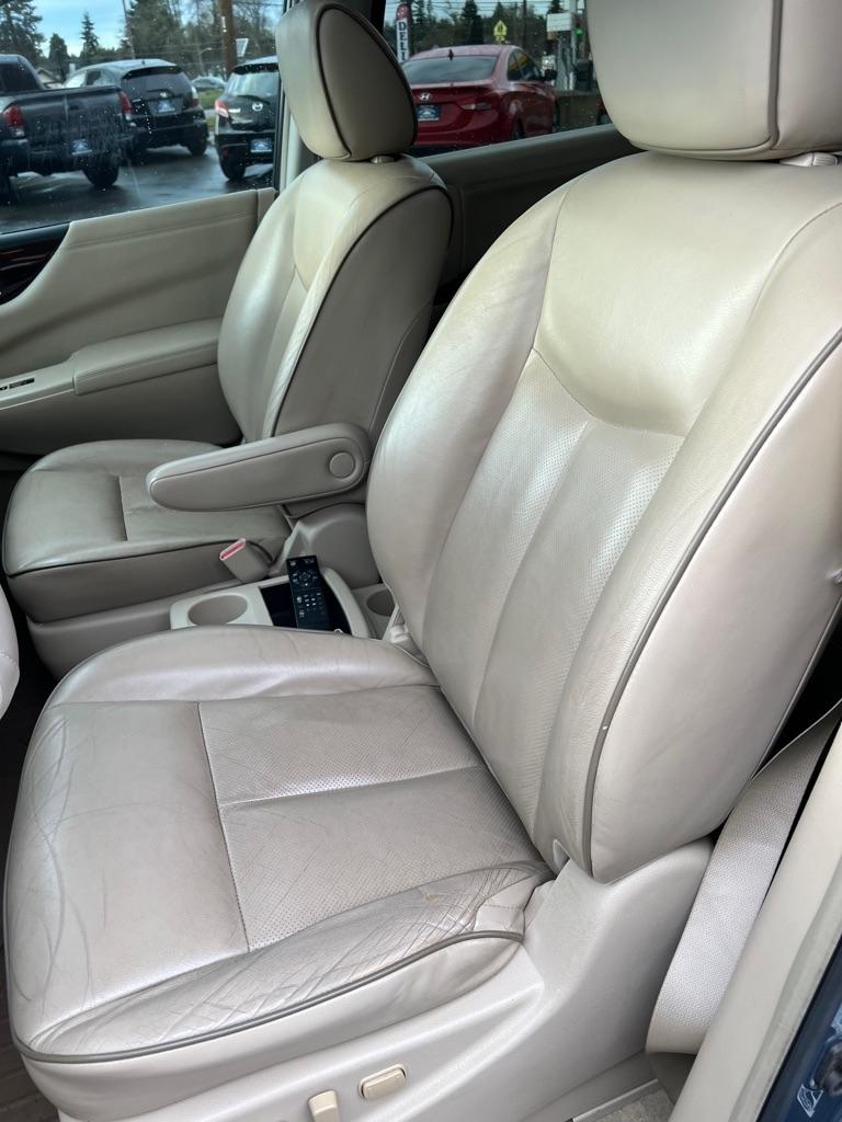 Nissan Quest 4dr SL 2011