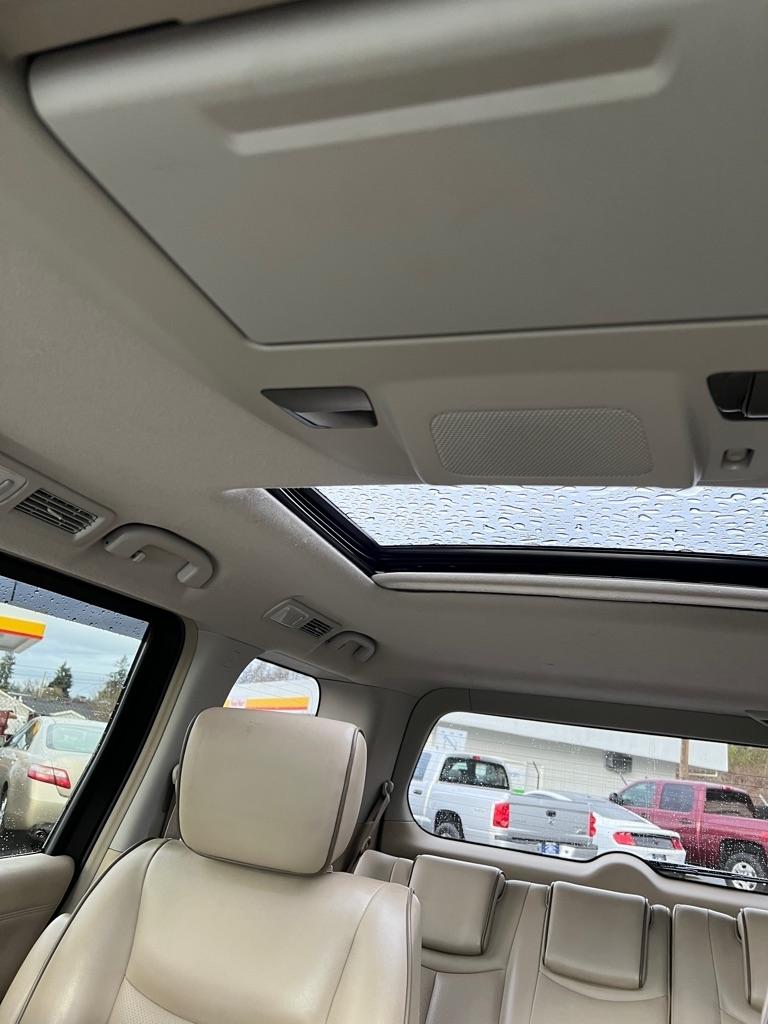 Nissan Quest 4dr SL 2011