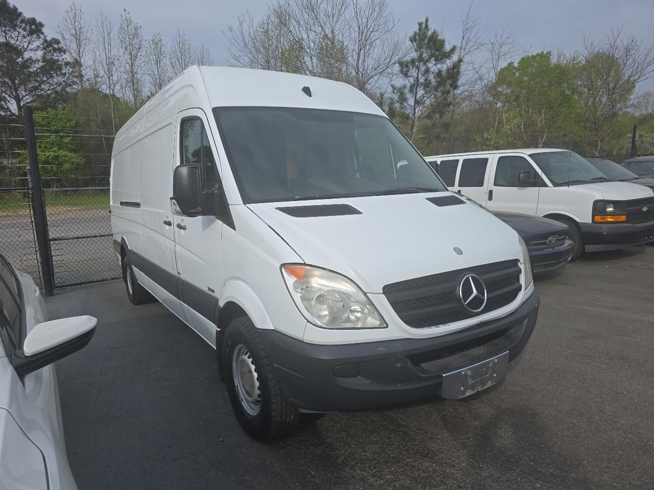 Mercedes-Benz Sprinter Cargo Vans 2500 170" 2013