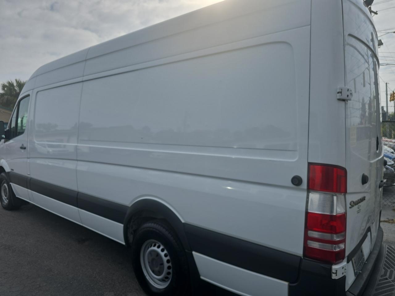 Mercedes-Benz Sprinter Cargo Vans 2500 170" 2013