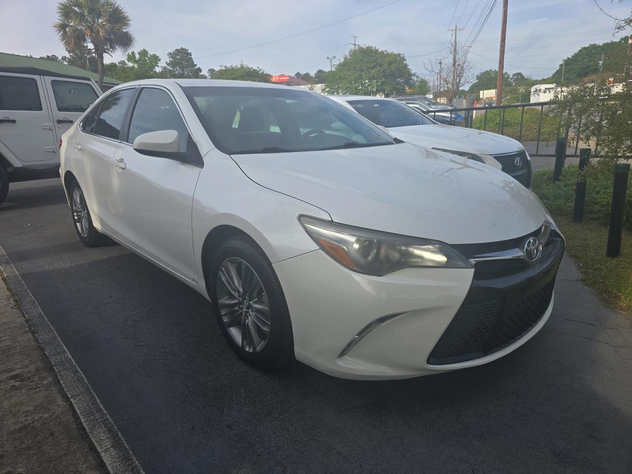 Toyota Camry XLE Auto (Natl) 2017