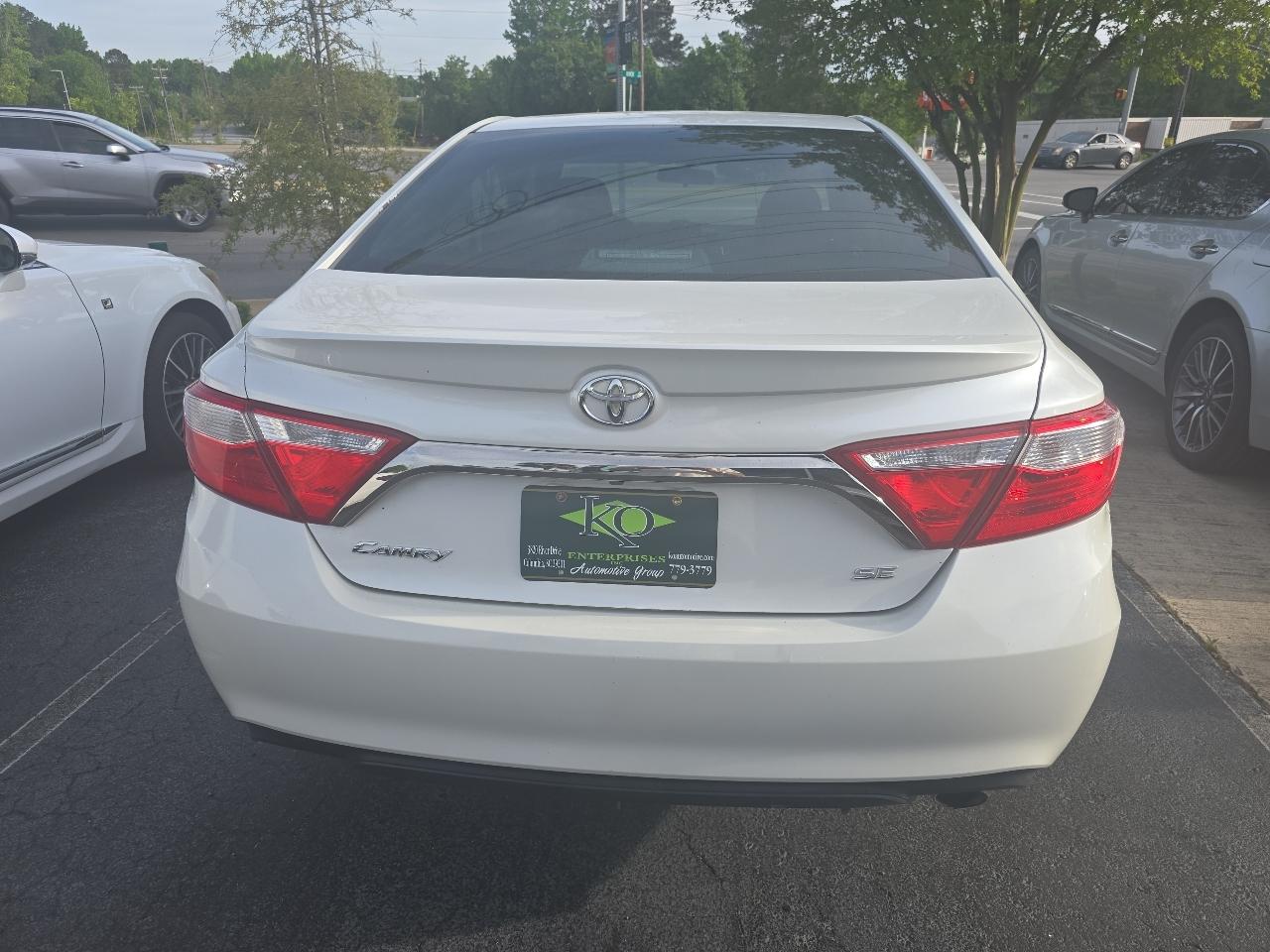 Toyota Camry XLE Auto (Natl) 2017