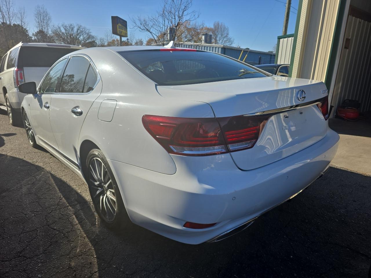 Lexus LS 460 4dr Sdn RWD 2013
