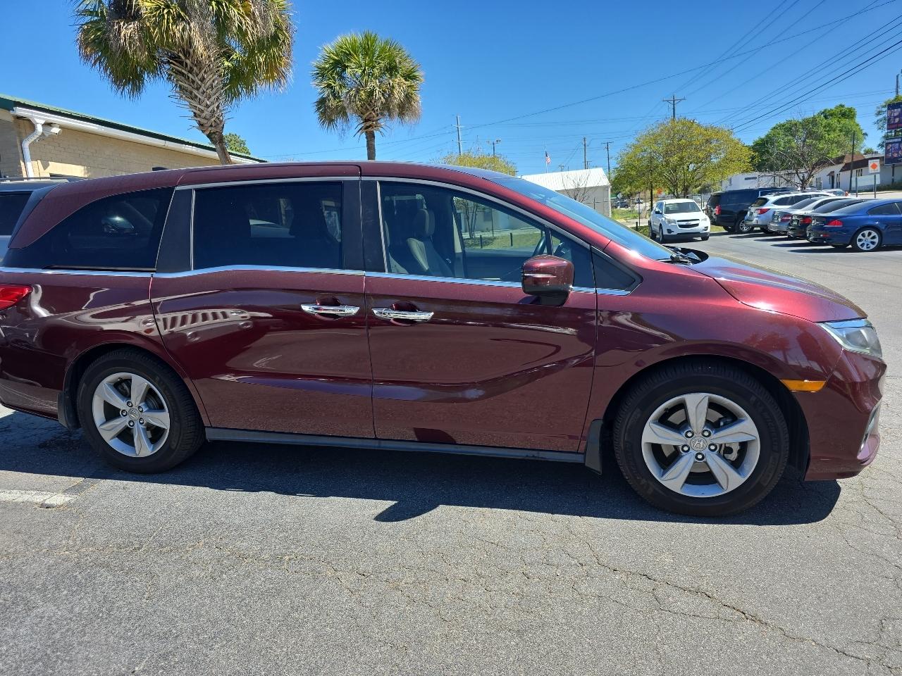 View vehicle photo 5