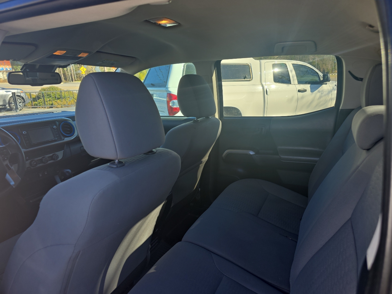 Toyota Tacoma 2WD TRD Off Road Double Cab 5' Bed V6 AT (Natl) 2019