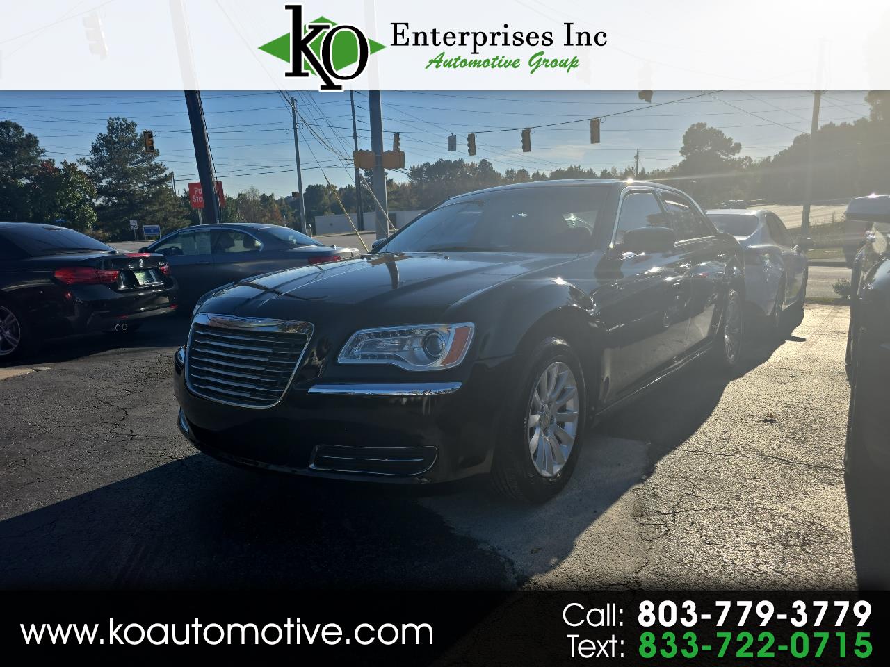 2012 Chrysler 300 4dr Sdn V6 RWD