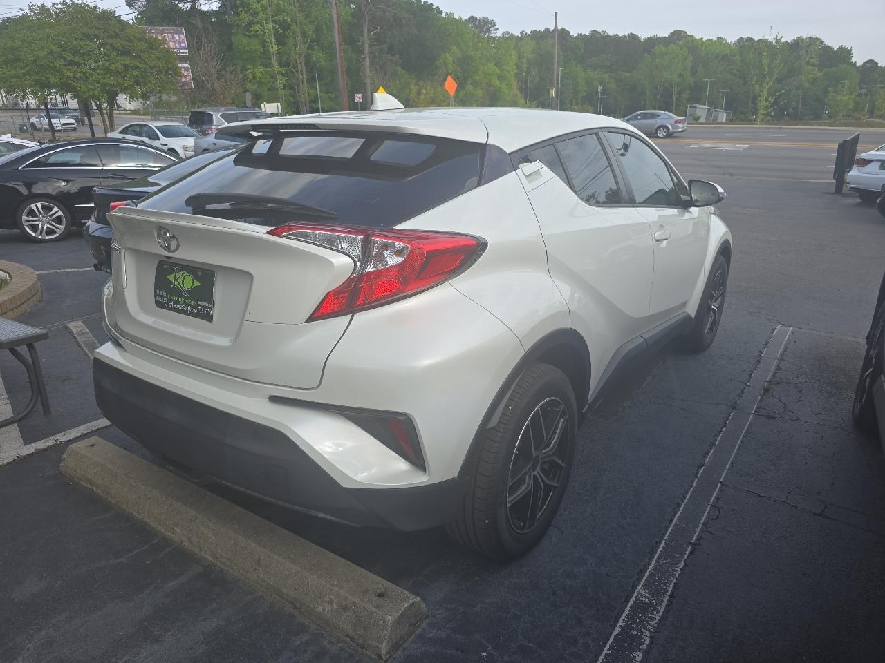 Toyota C-HR Nightshade FWD (Natl) 2021