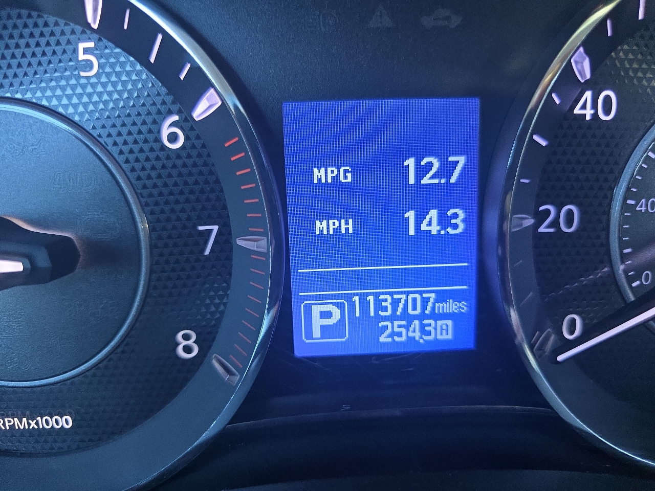 Nissan Armada 4x2 SL 2019