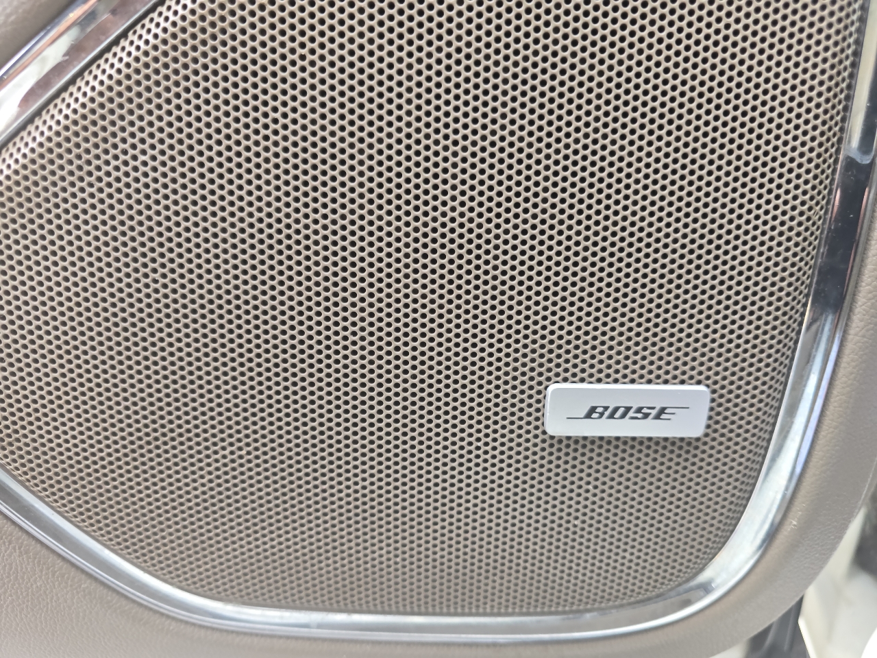 GMC Yukon XL 4WD 4dr SLT 2015