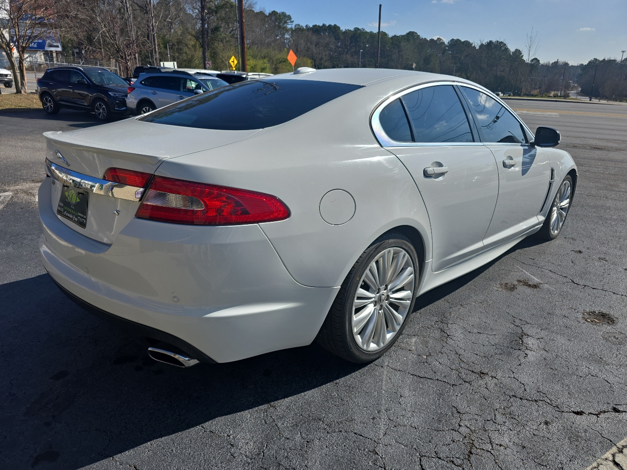 Jaguar XF 4dr Sdn 2011