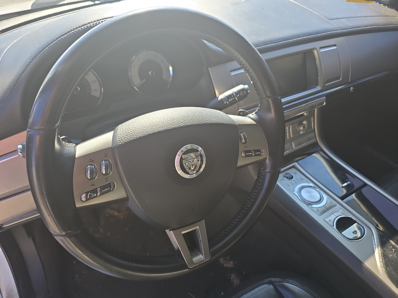 Jaguar XF 4dr Sdn 2011