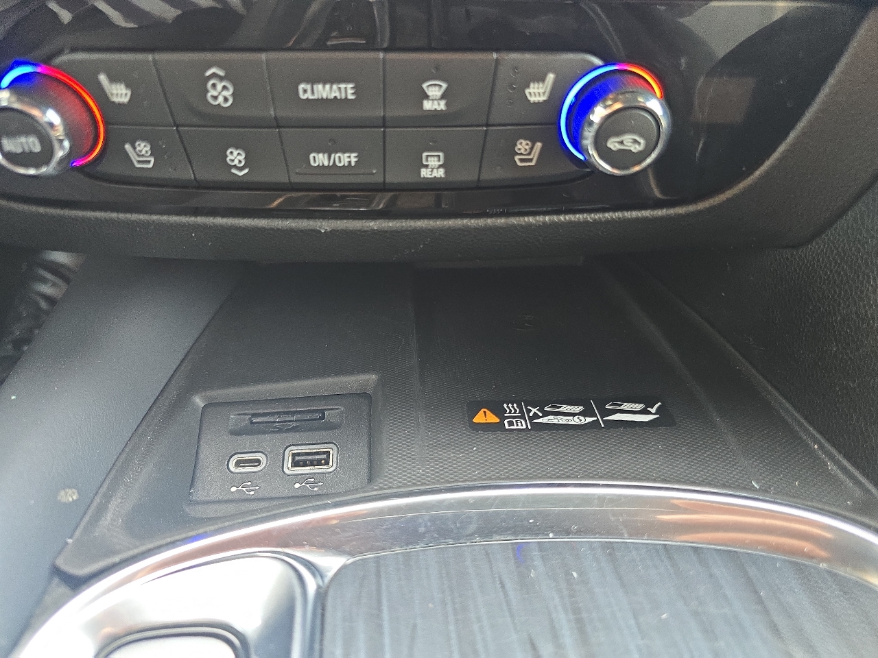 Buick Enclave AWD 4dr Premium 2022