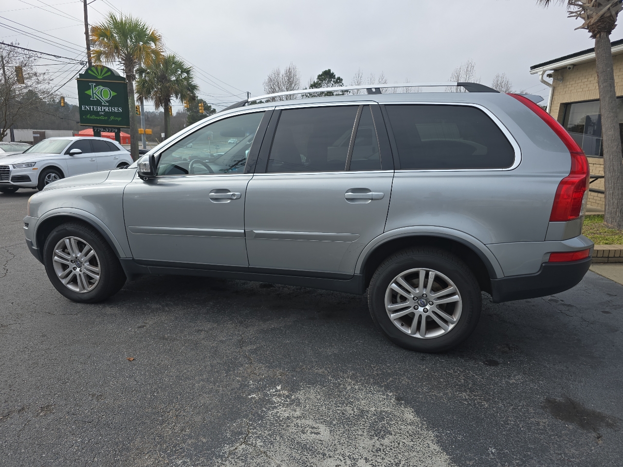 Volvo XC90 AWD 4dr I6 2011