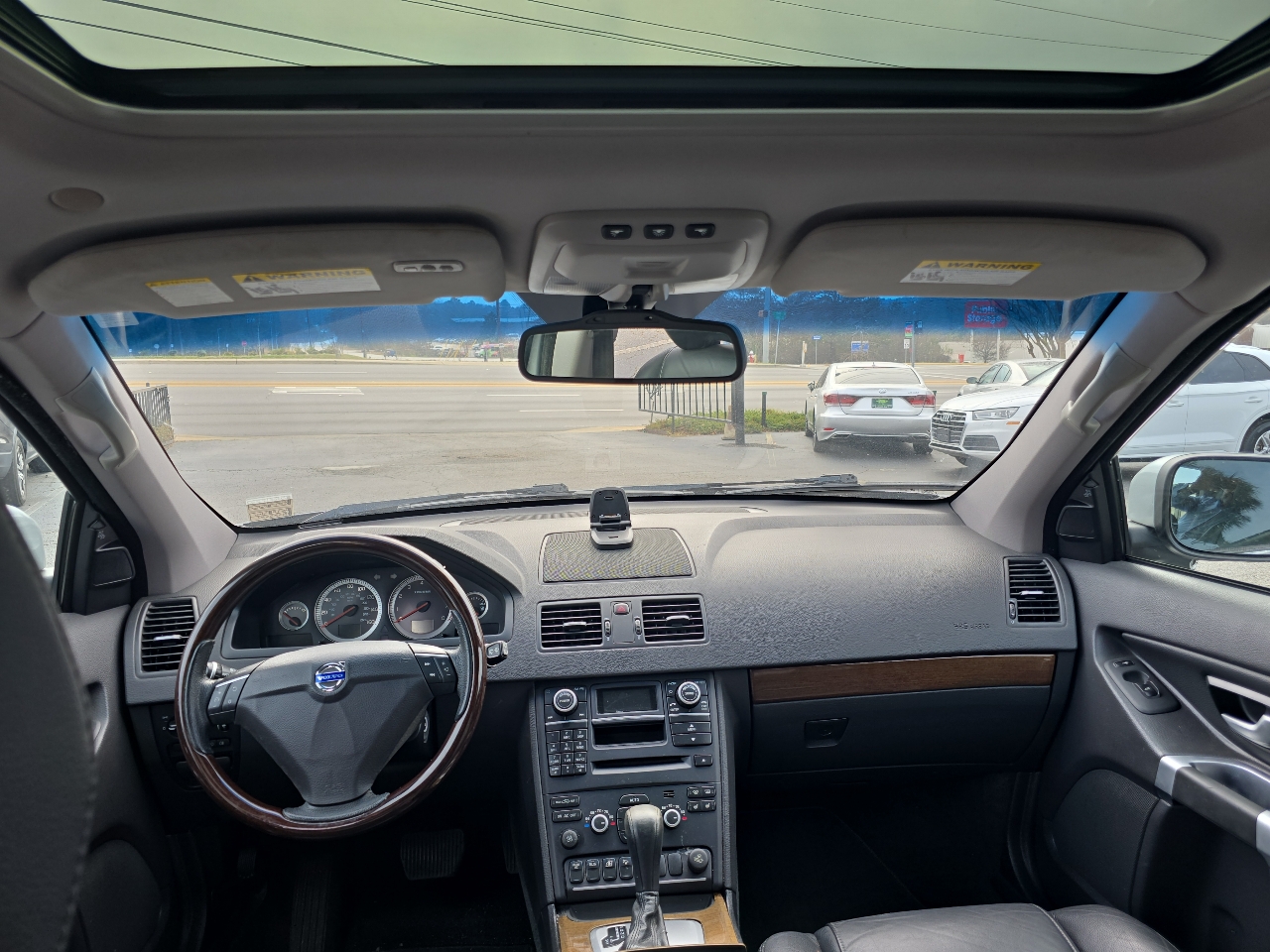 Volvo XC90 AWD 4dr I6 2011