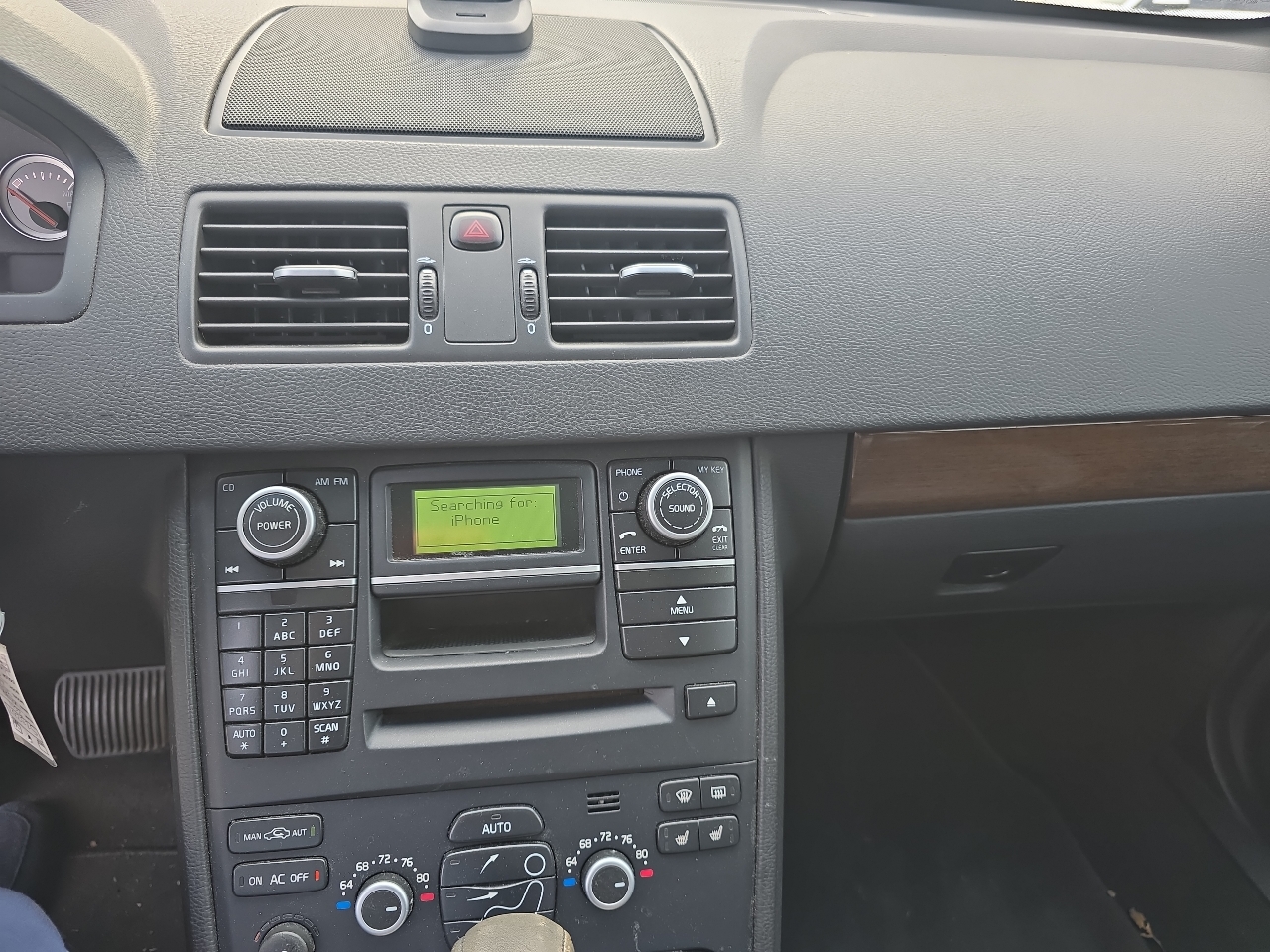 Volvo XC90 AWD 4dr I6 2011